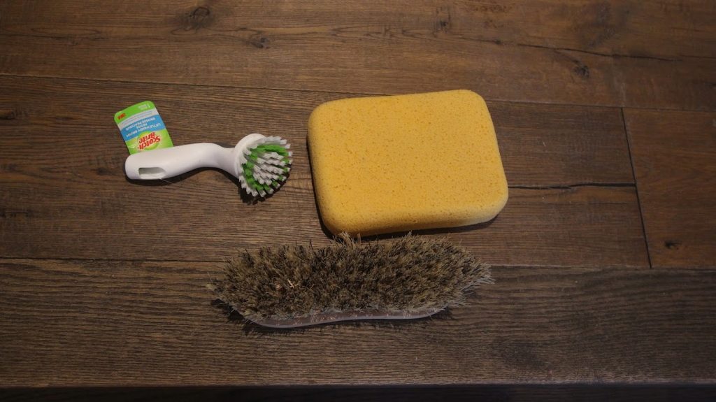 sponges for cleaning brick wall